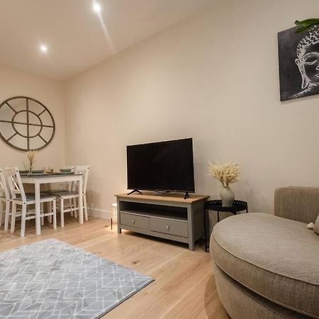 Ocean - 2 Bed Flat Sleeps 6 With Gym Access Leilighet Southampton Eksteriør bilde