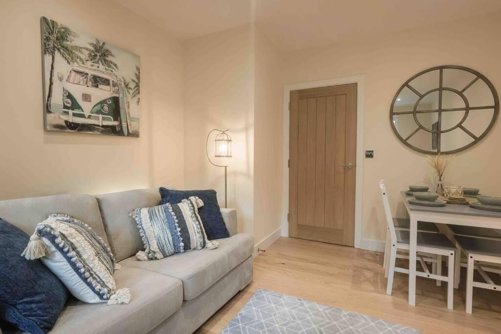 Ocean - 2 Bed Flat Sleeps 6 With Gym Access Leilighet Southampton Eksteriør bilde