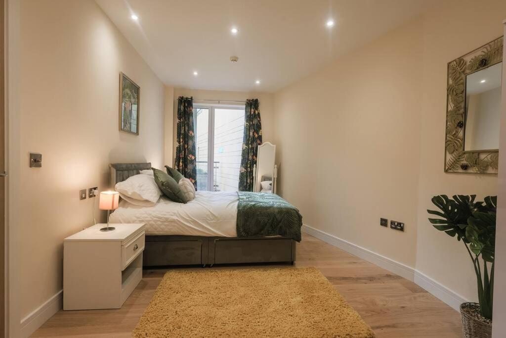 Ocean - 2 Bed Flat Sleeps 6 With Gym Access Leilighet Southampton Eksteriør bilde