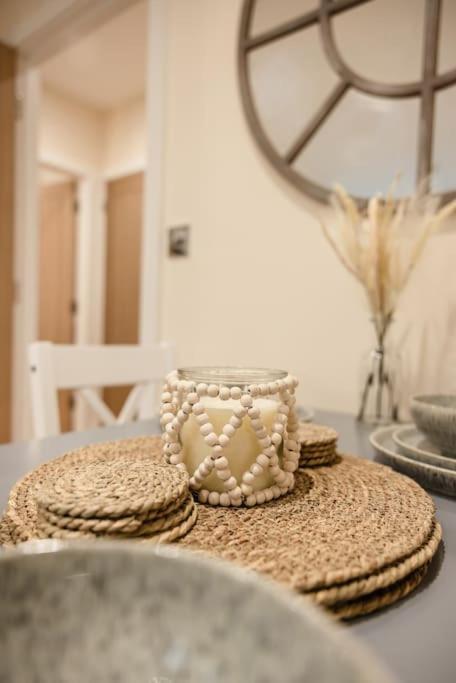 Ocean - 2 Bed Flat Sleeps 6 With Gym Access Leilighet Southampton Eksteriør bilde